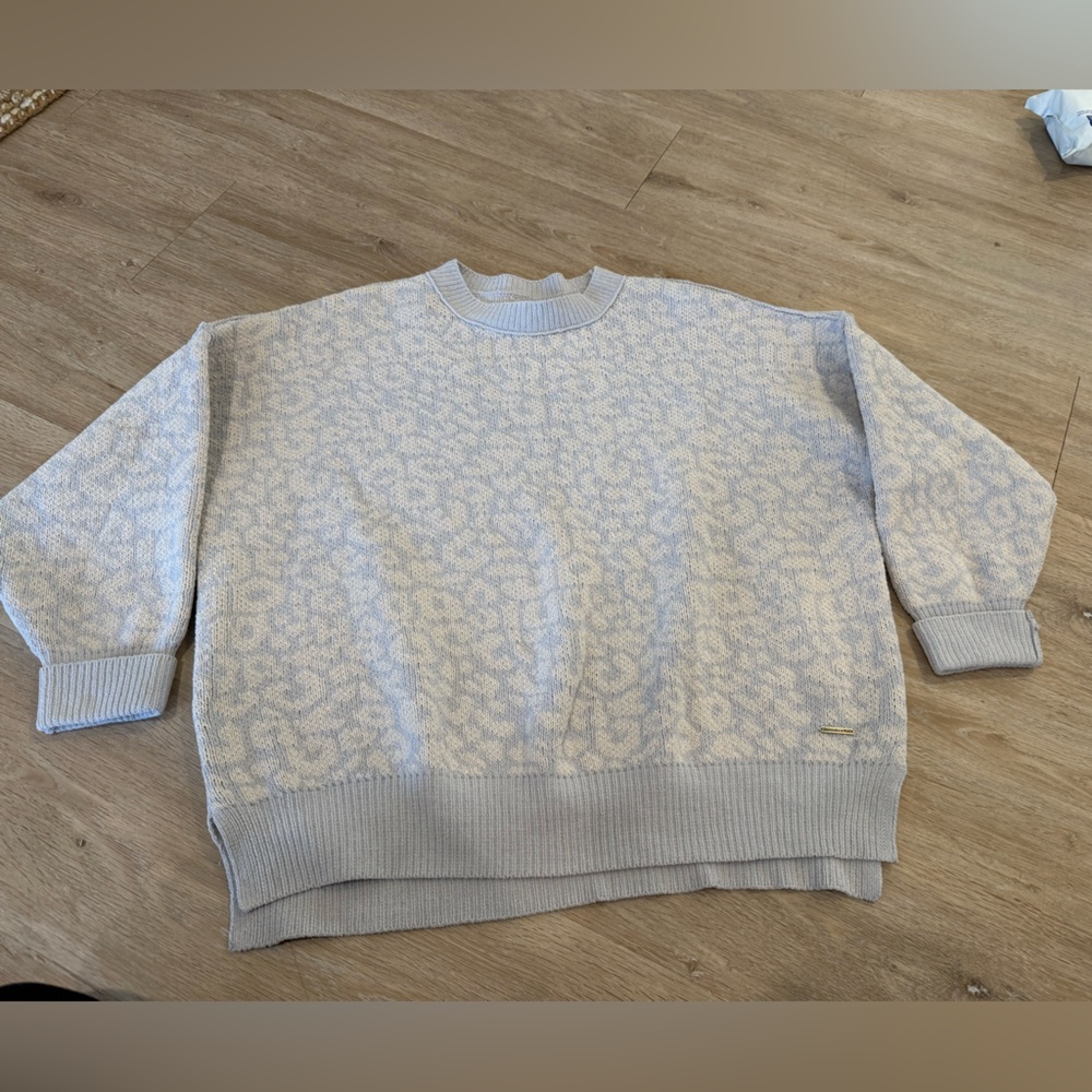 Abercrombie & Fitch Light Blue leopard print Sweater